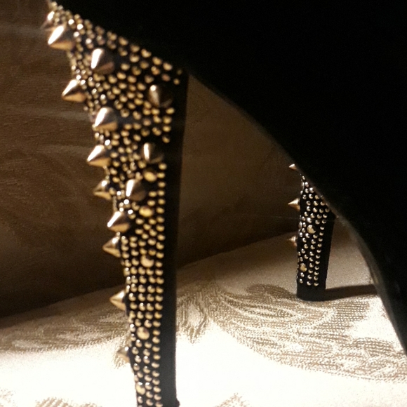 Black Spiked Peep Toe Suede Pump - Picture 2 of 3